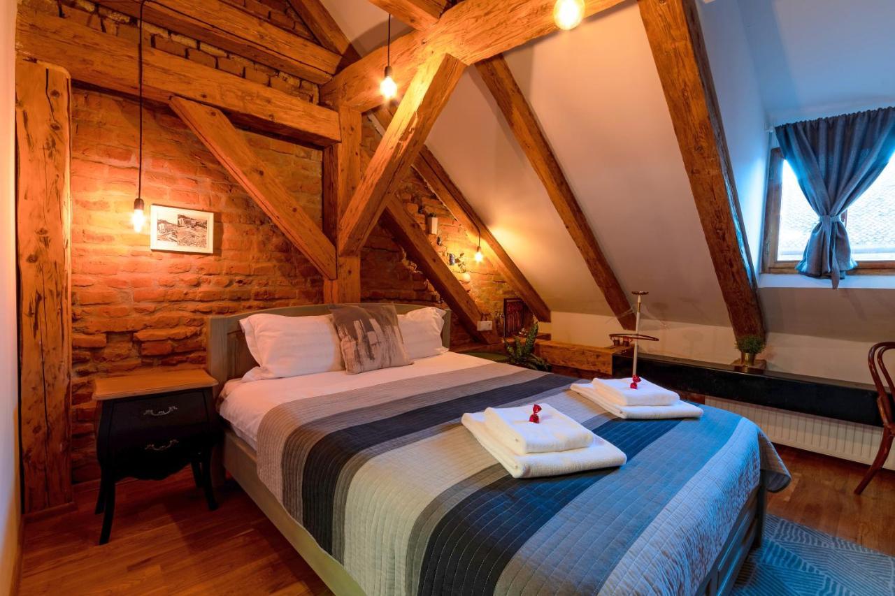Wood House Republicii Hotel Braşov Eksteriør billede