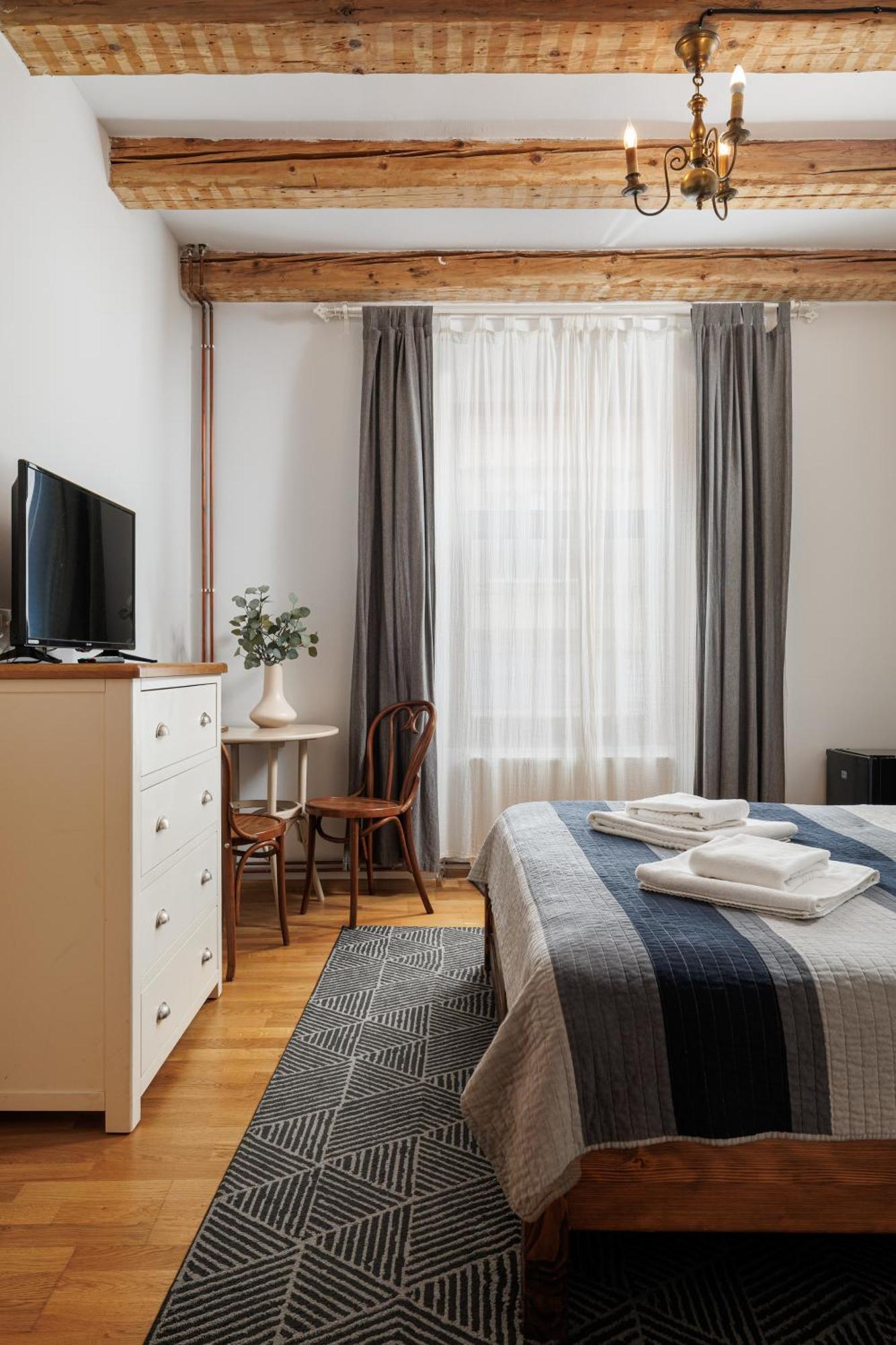 Wood House Republicii Hotel Braşov Eksteriør billede